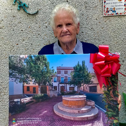 HOMENATGE A LES PERSONES DE 90 i 91 i A LA PERSONA MES GRAN DEL POBLE 99 ANYS. HOMENATGE A LES PERSONES DE 90 i 91 i A LA PERSONA MES GRAN DEL POBLE 99 ANYS.